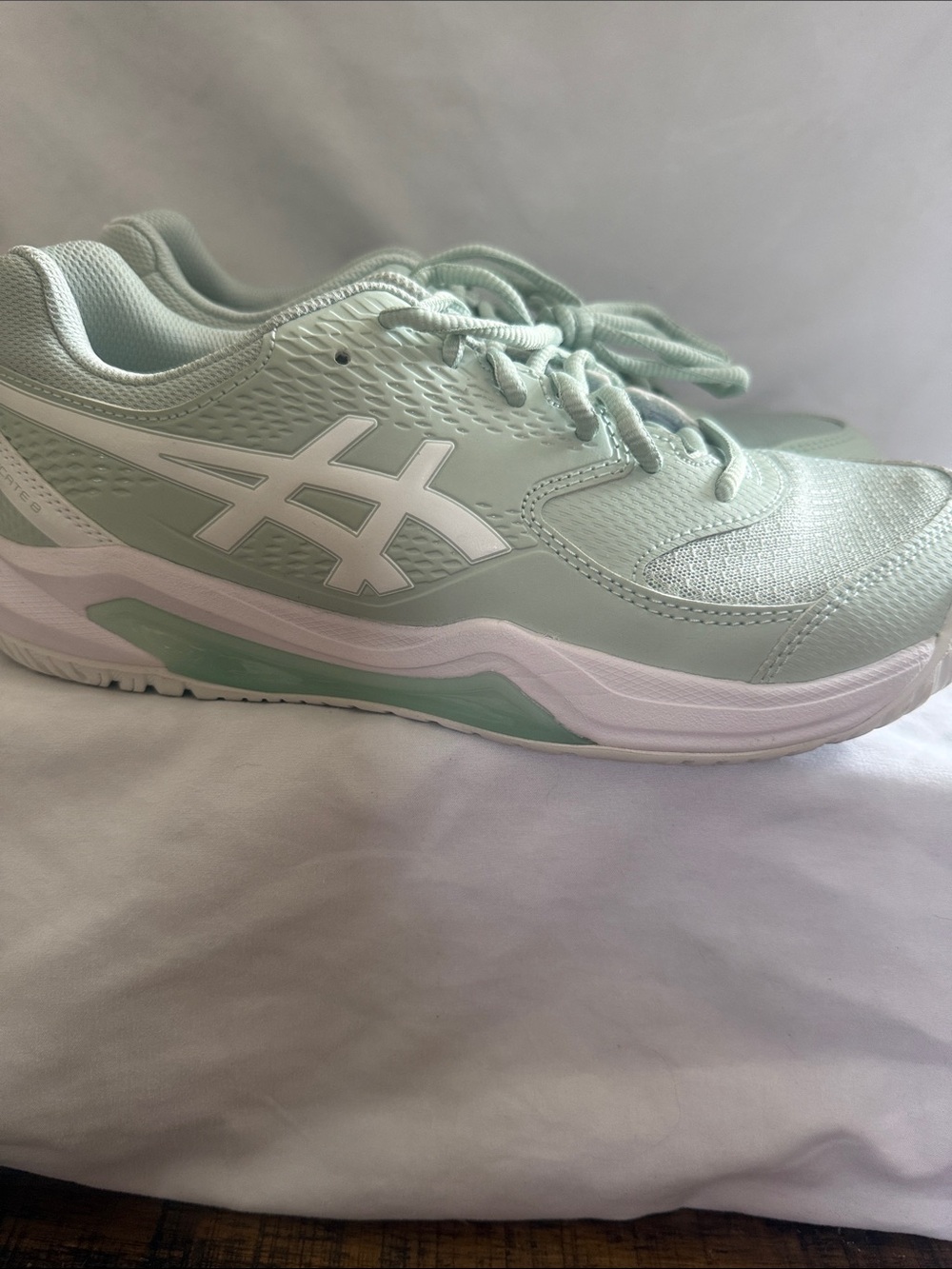 Asics Women's Light Mint and White Athletic Sneakers Gel- dedicated eight